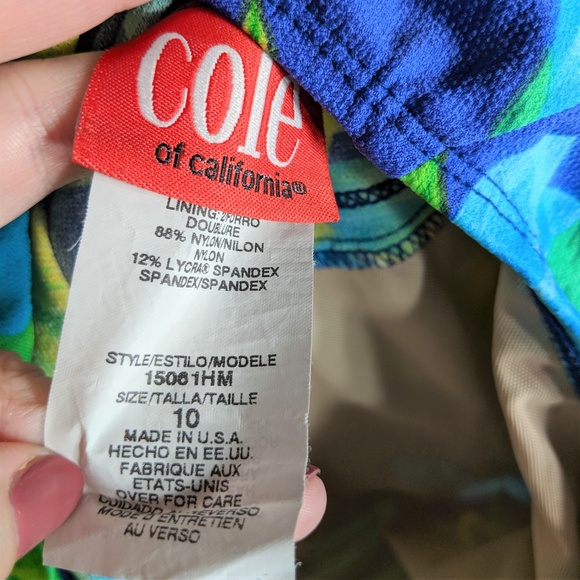 Vintage Floral Print One Piece Swimsuit - Picture 5 of 5